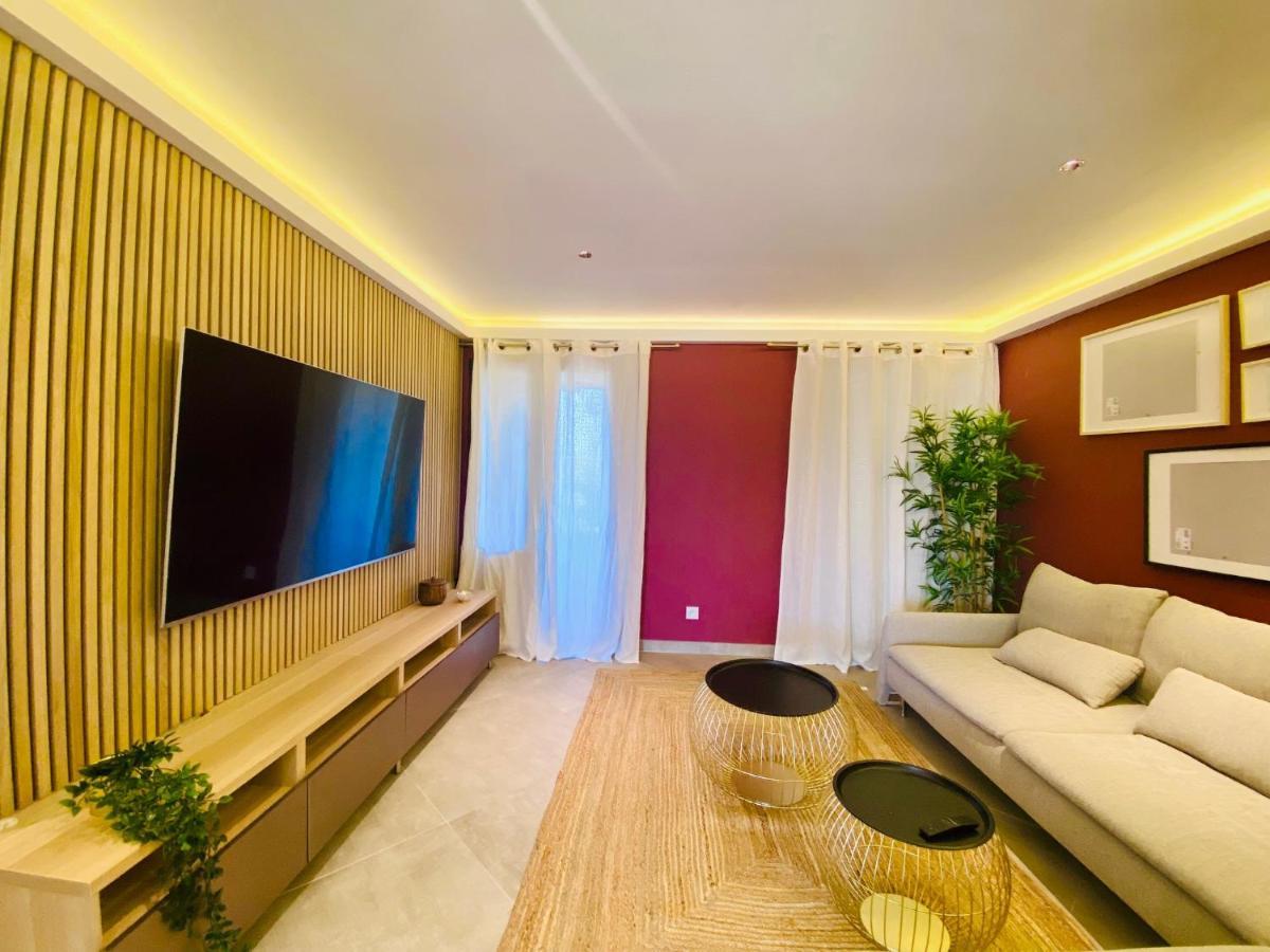 Duplex 120M2 Terrasse Vue Sur Nimes Apartment Exterior foto